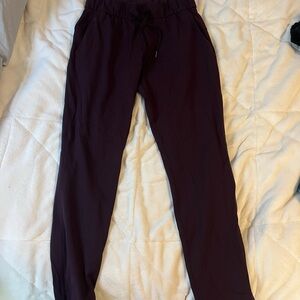Lululemon women’s casual joggers